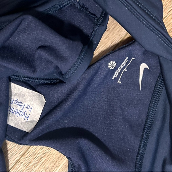 Women’s Nike Swim bottom, size large - Picture 4 of 4